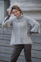 Sweater med rundt b�restykke og snoninger - strikkeopskrift