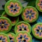 K76 Lysegr�n knap med blomst